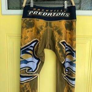 NWOT NHL Nashville Predators leggings